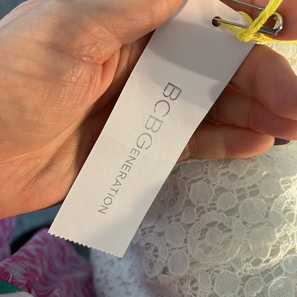 BCBGeneration Lace Pencil Skirt NWT White Floral Size 0 Partially Lined - Picture 9 of 12